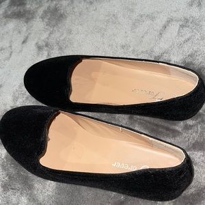 Forever size 5 black dress shoes